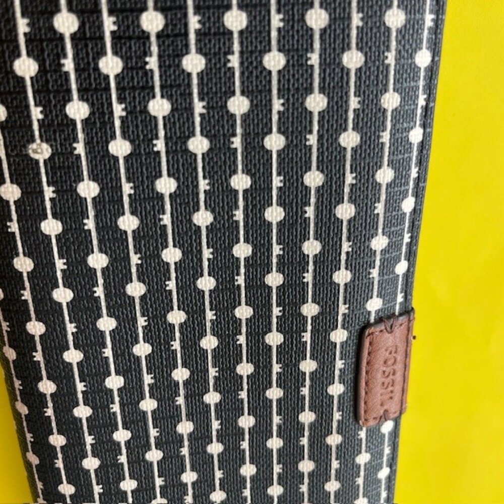 Fossil Keyper Coated Canvas Wristlet Wallet, Navy… - image 4